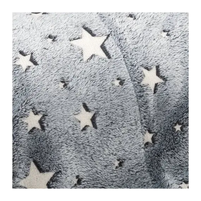 Pătura Soft Dreams Stars luminoasă, 100 x 150 cm - MagiaBradului