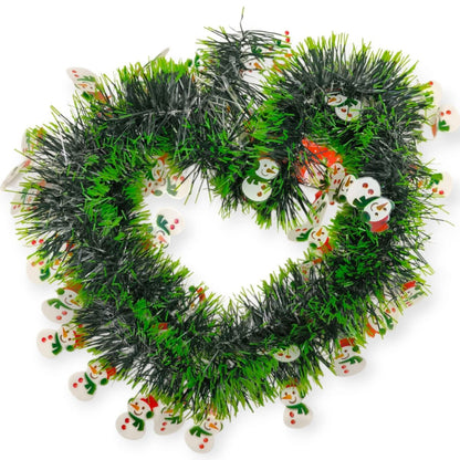 Beteala decorativa de Craciun 2 metri pentru brad si decor interior, model decorat cu figurine mici - MagiaBradului